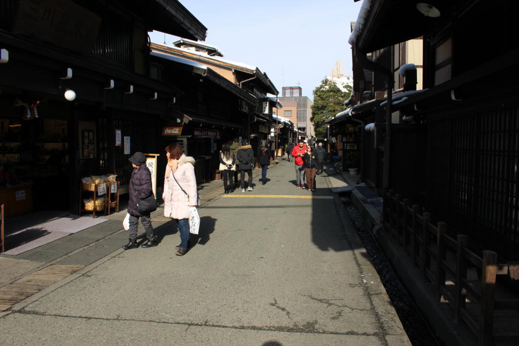 江戸時代からの古い町屋が並ぶ「さんまち通り」