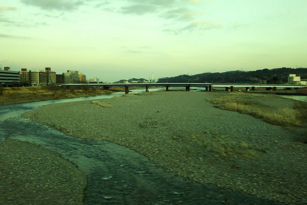 分倍河原を出てしばらくすると多摩川を渡ります