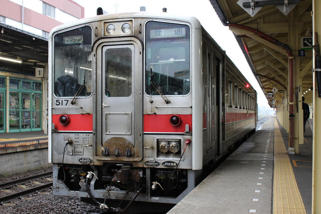 釧路を早朝06時05分に発車する釧網本線の始発列車