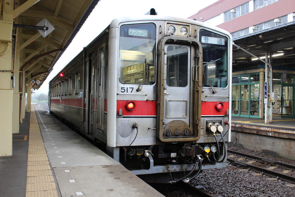 釧網本線を走るキハ54形気動車