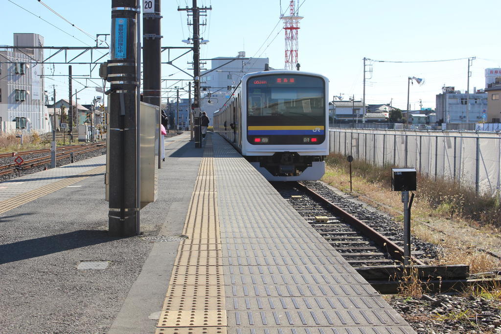 鹿島線の列車は佐原駅の0番線ホームから発車します