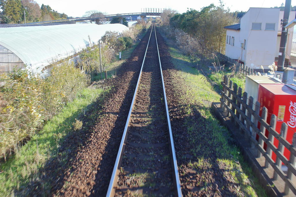 真っすぐな線路を軽快に飛ばしていきます