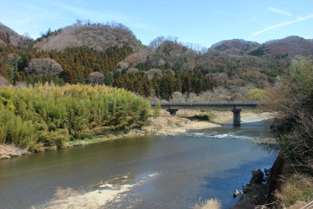 久慈川が美しい水郡線の車窓