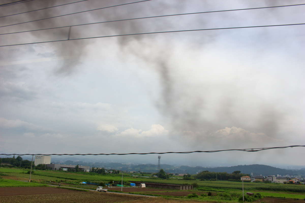 梅雨空が赤城山を隠してしまいました