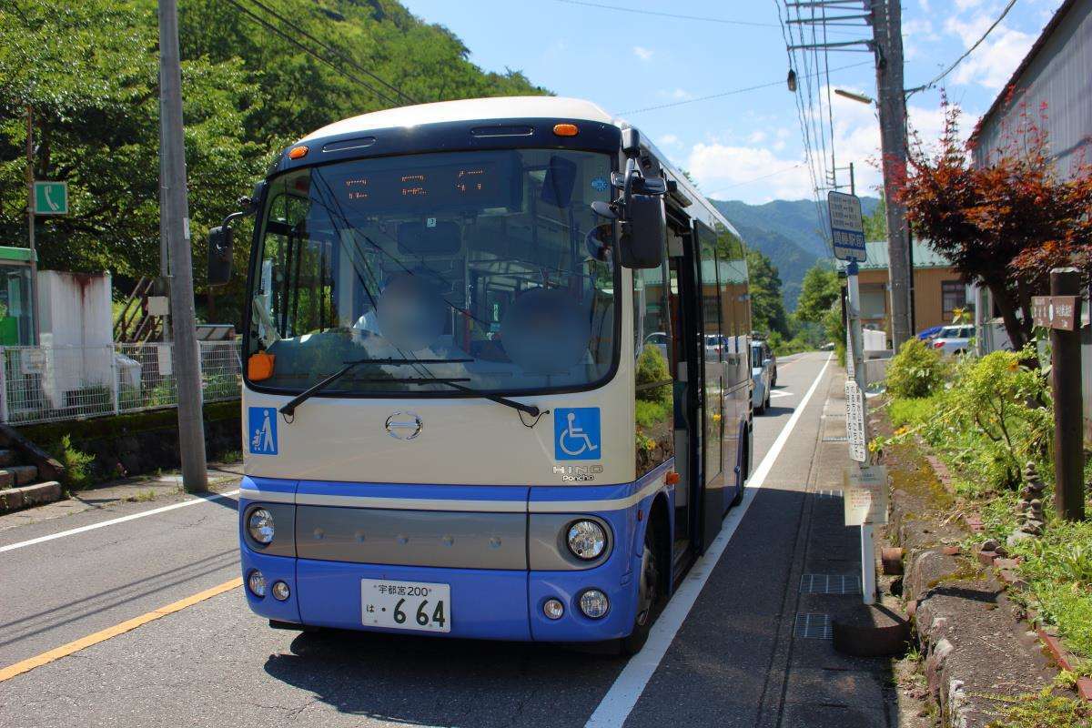 日光駅前から40分弱で間藤駅前に到着