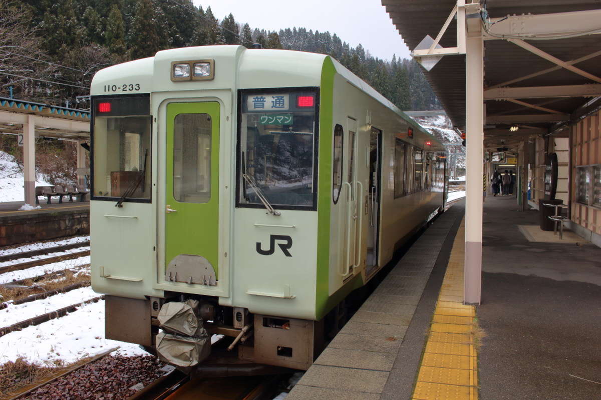 飯山線 戸狩野沢温泉行きの列車はキハ110系１両