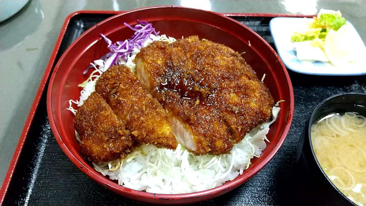 駒ヶ根駅前「水車」のソースカツ丼