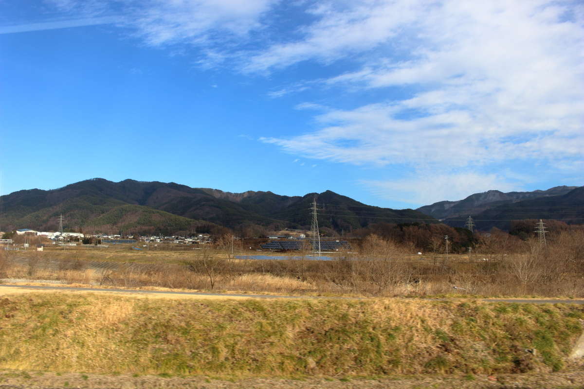 車窓には久々に天竜川が見えてきます