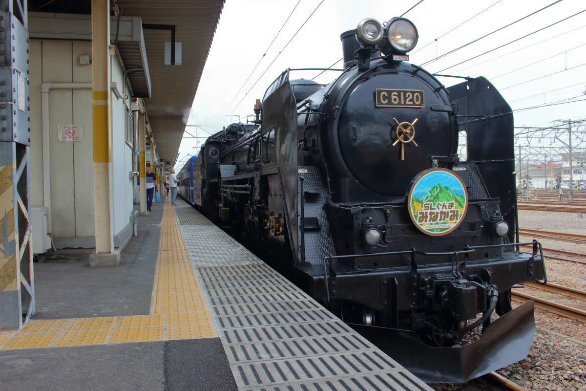 高崎地区のSL列車に使われるC6120蒸気機関車