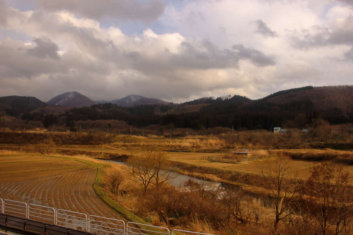 堺田駅より西側では川は西へ流れます