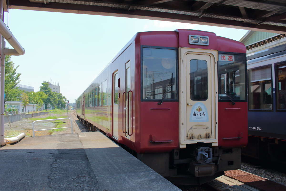 飯山線の観光列車「おいこっと」