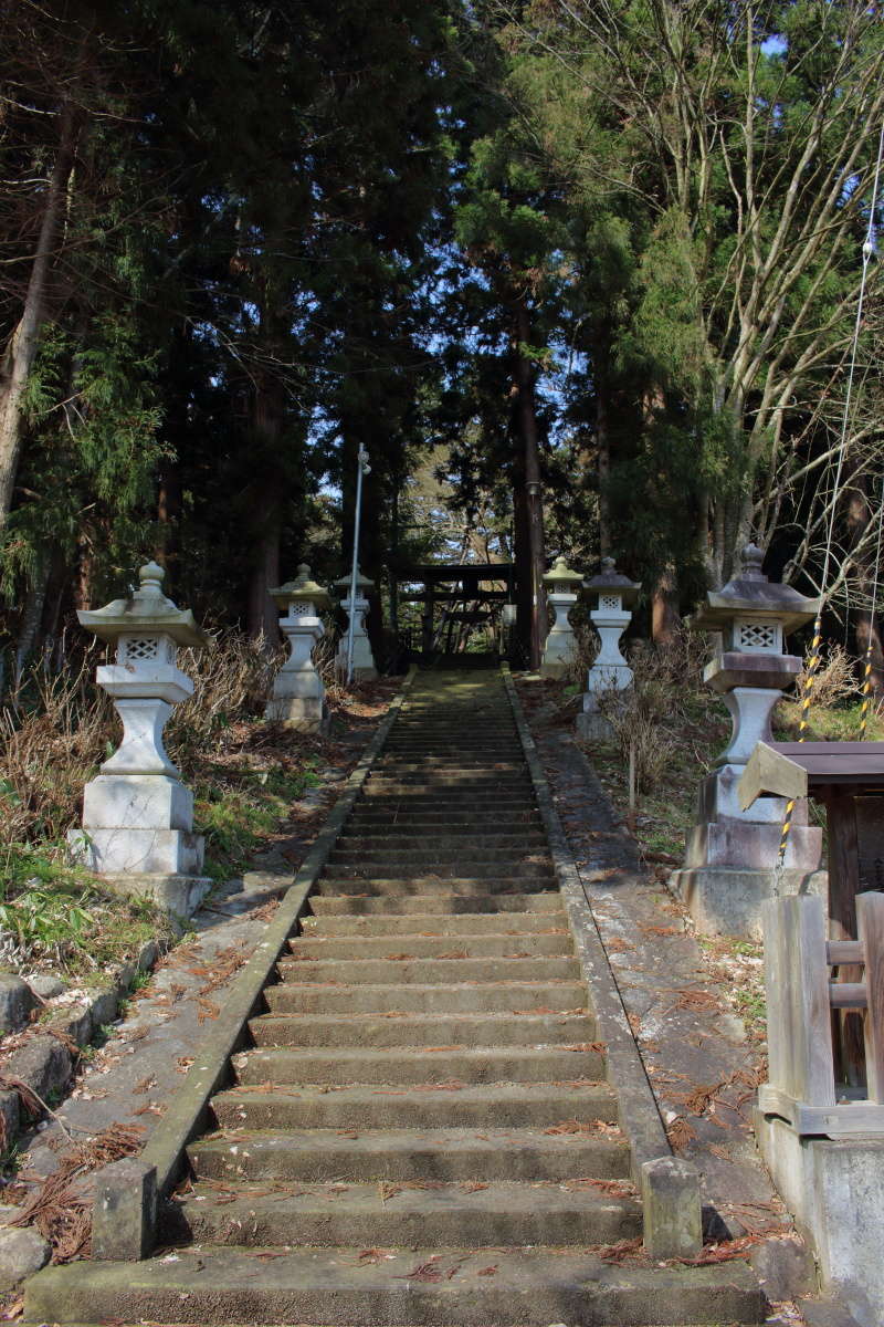 八乙女八幡神社への続く石段