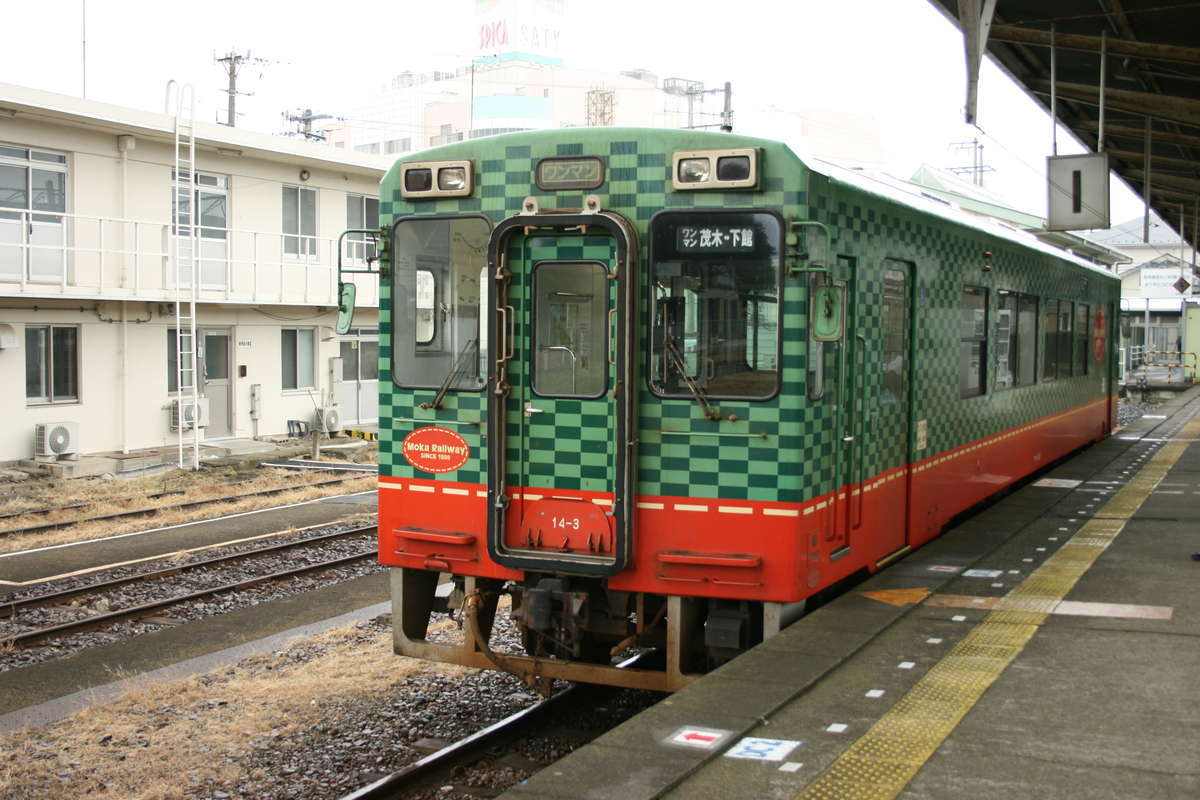 真岡鉄道の気動車（下館駅）