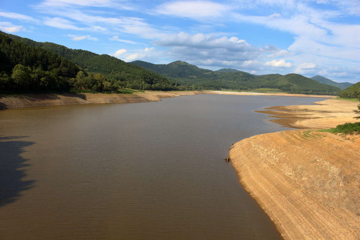 前半戦最大の見どころ「かなやま湖」