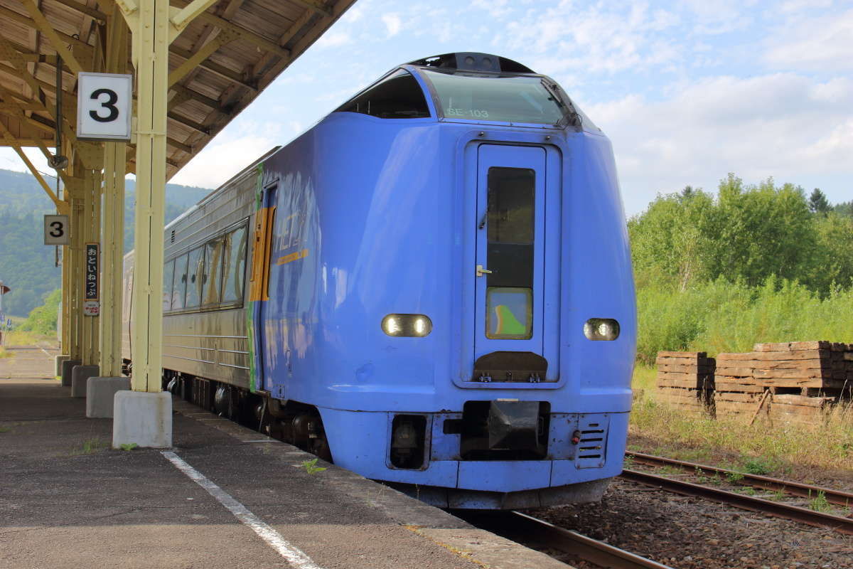 音威子府駅から特急サロベツ４号に乗車