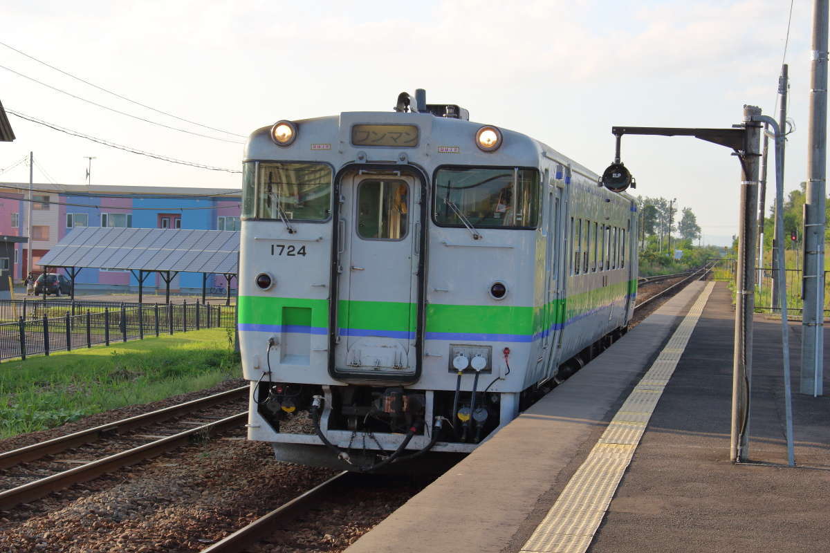 和寒駅から普通列車に乗車、やってきたのはキハ40の単行