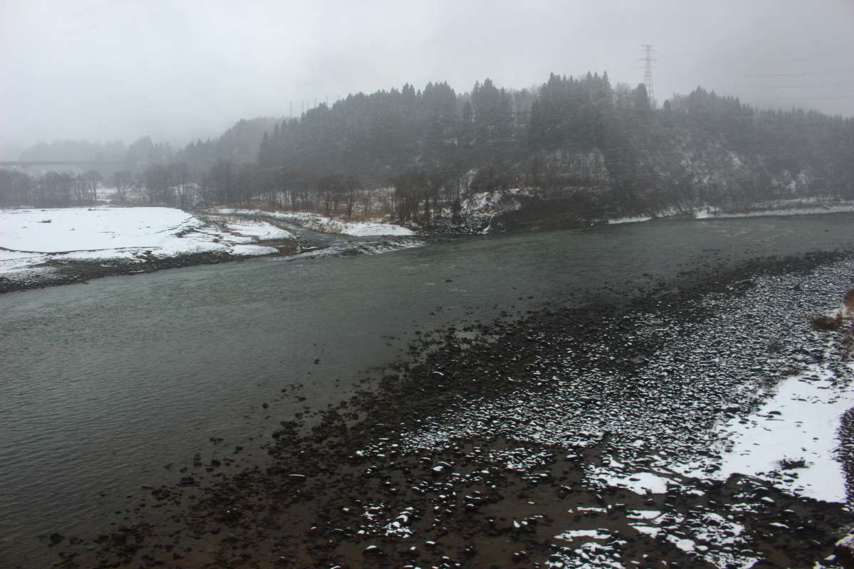 ゆったりと流れる日本最長の川「千曲川」
