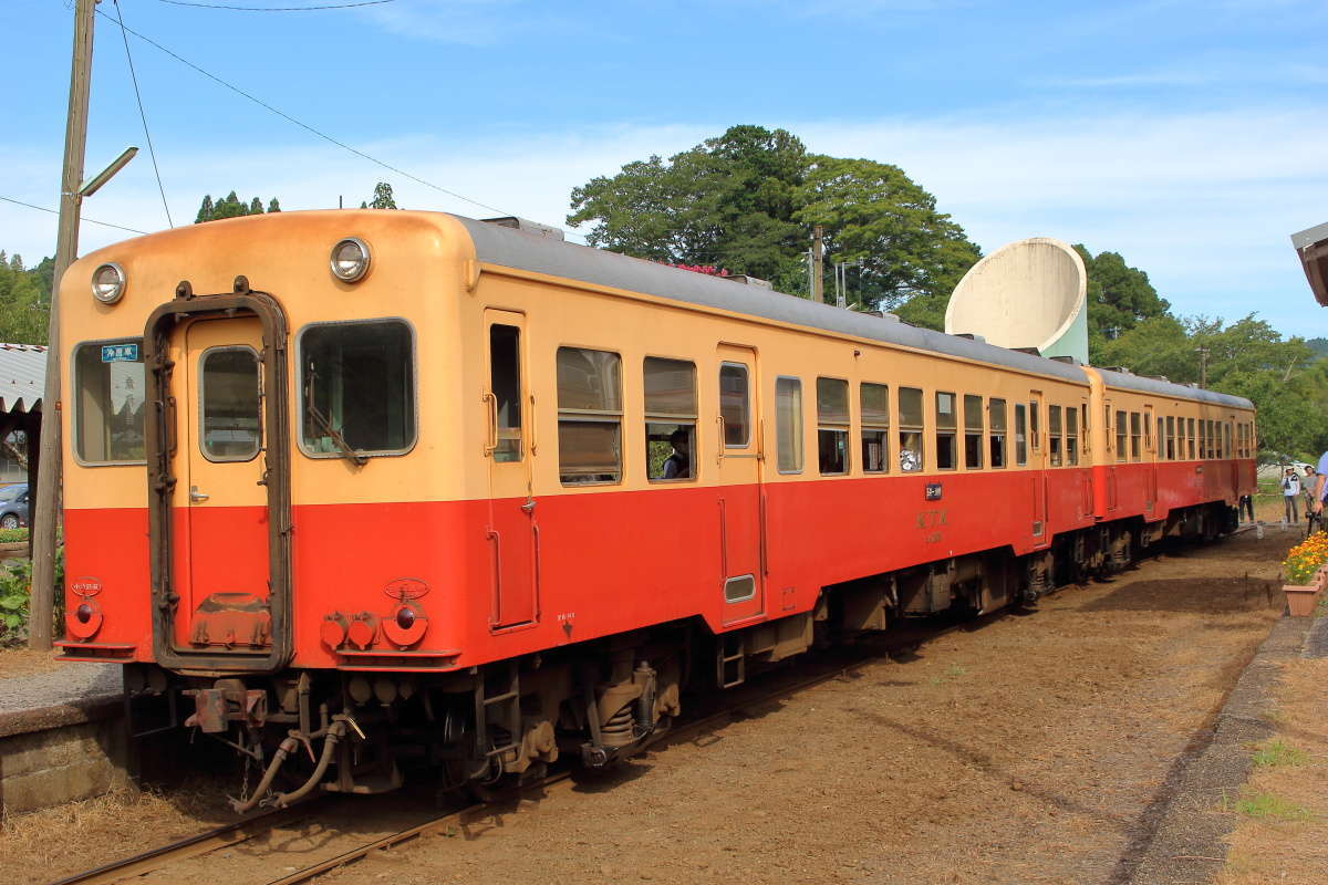 小湊鉄道の主力車両「キハ200形」は製造から50年以上を経た古い気動車