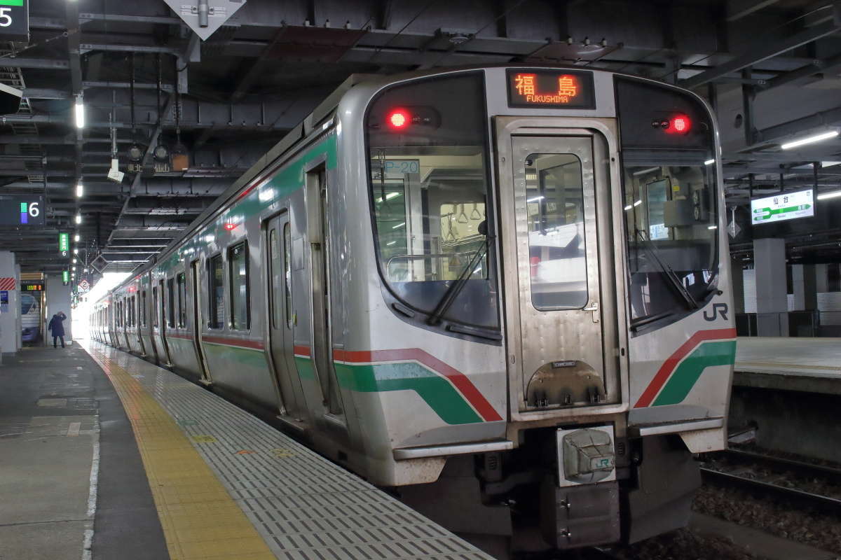 仙台から東北本線の普通列車で阿武隈急行の乗換駅、槻木駅へ