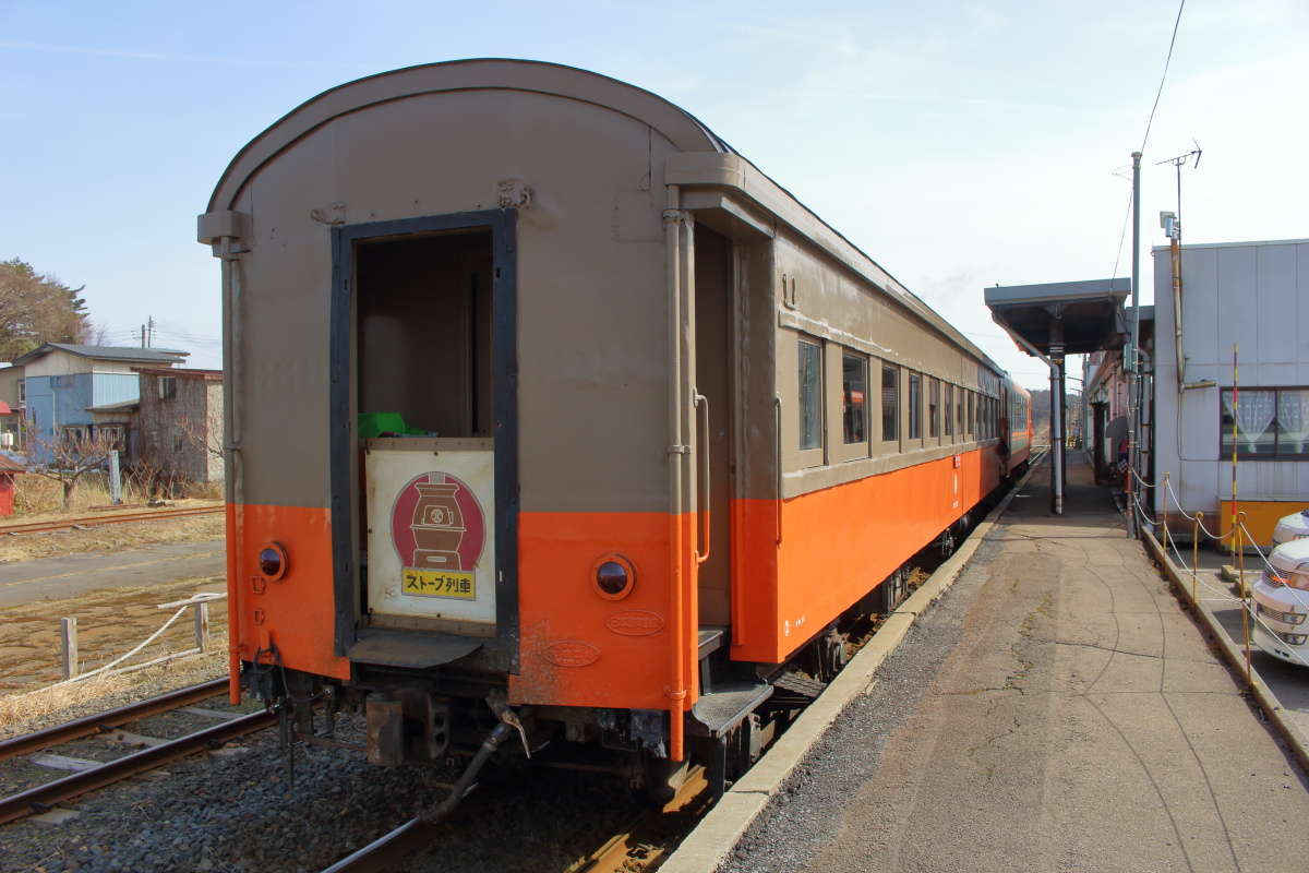 津軽鉄道「ストーブ列車」に使われる客車