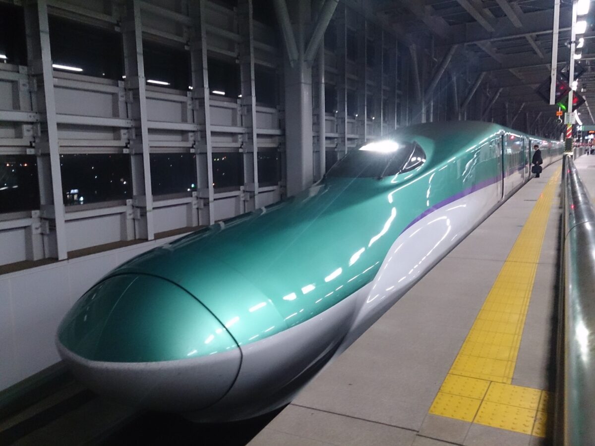 東北新幹線では宇都宮停車の「はやて」を運転