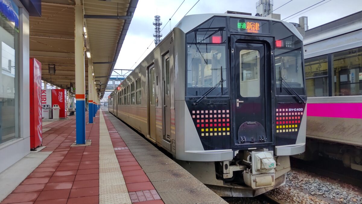 酒田駅から乗車した羽越本線の普通列車