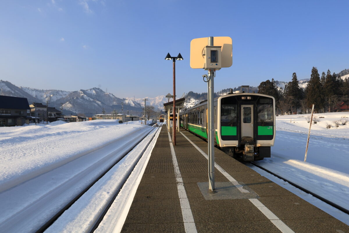 雪景色の只見駅