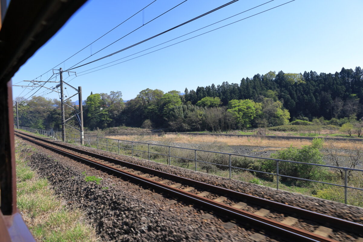 窓を開けていると煙の匂いがしてくる「SLレトロぐんま横川」