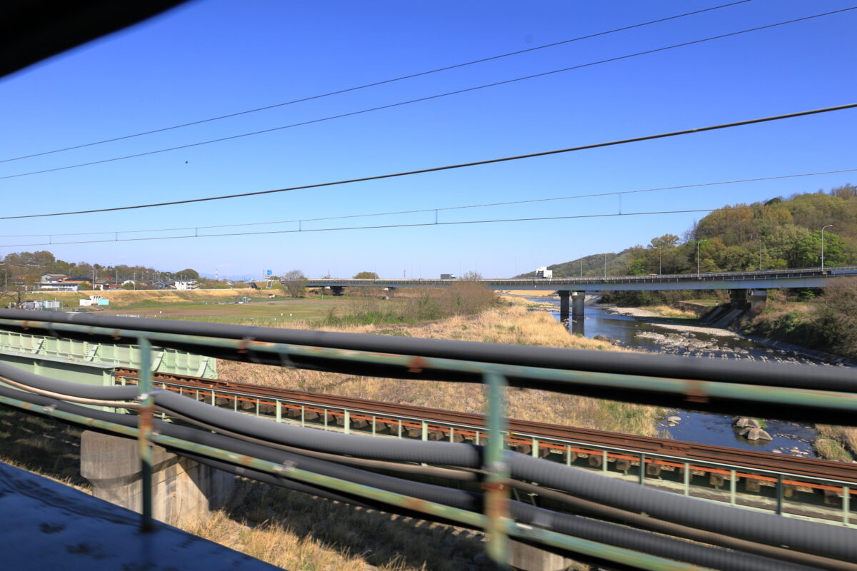 高崎駅へ向けてラストスパートする「SLレトロぐんま横川」