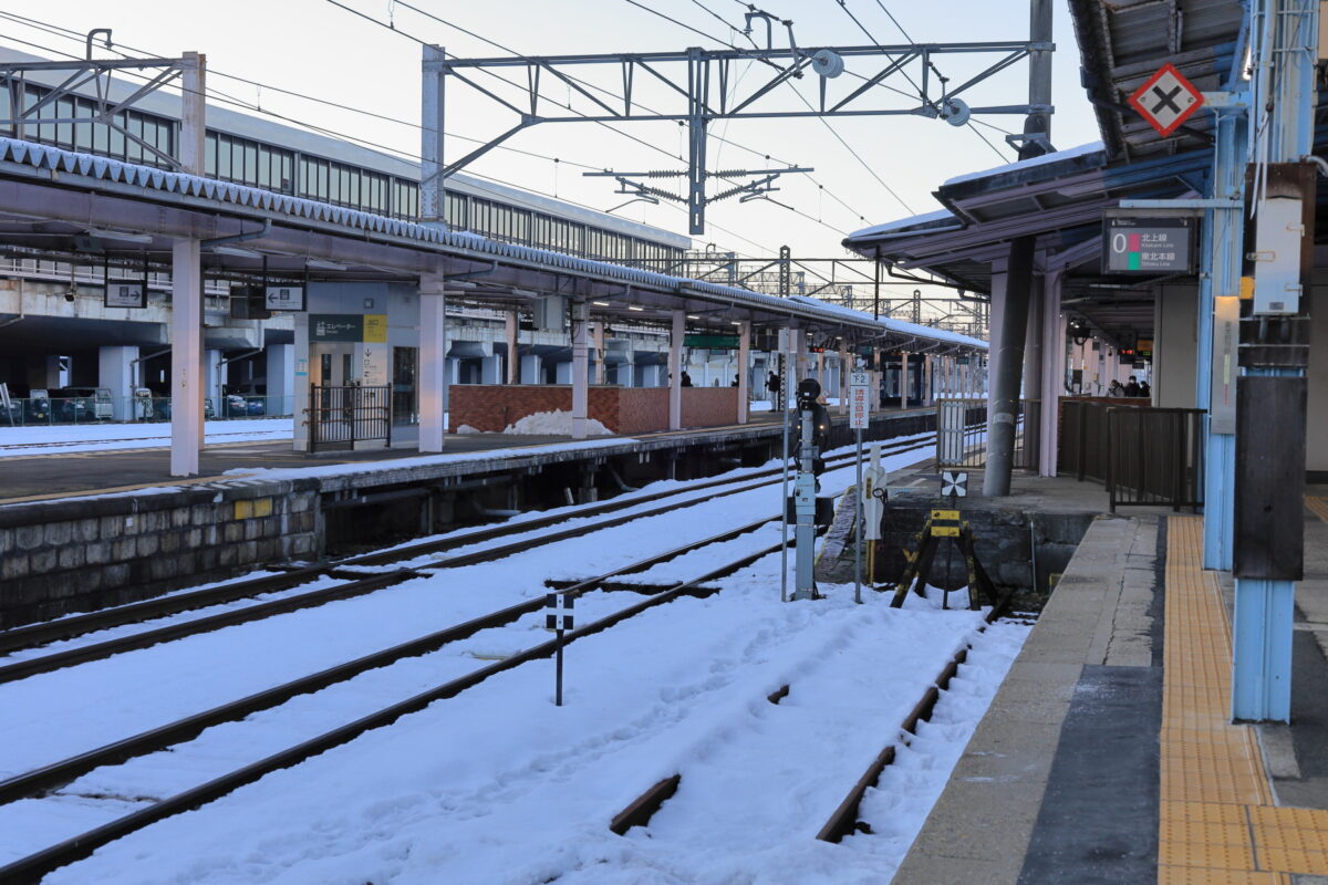 北上駅0番線ホーム