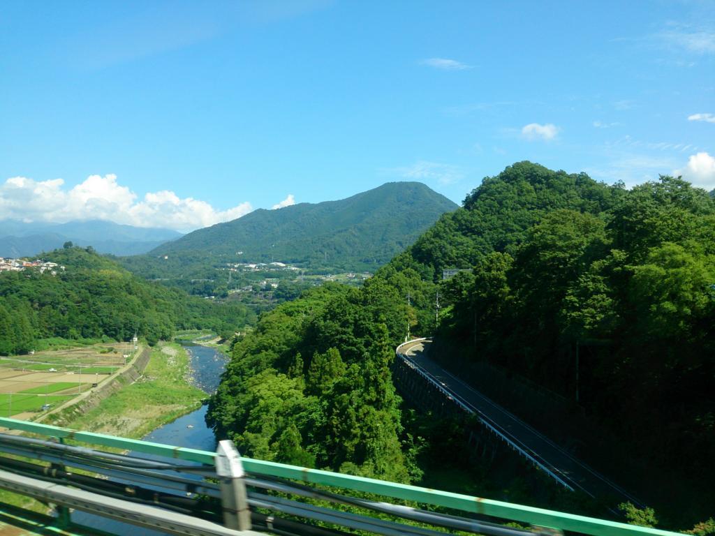 山の車窓が見どころの中央本線