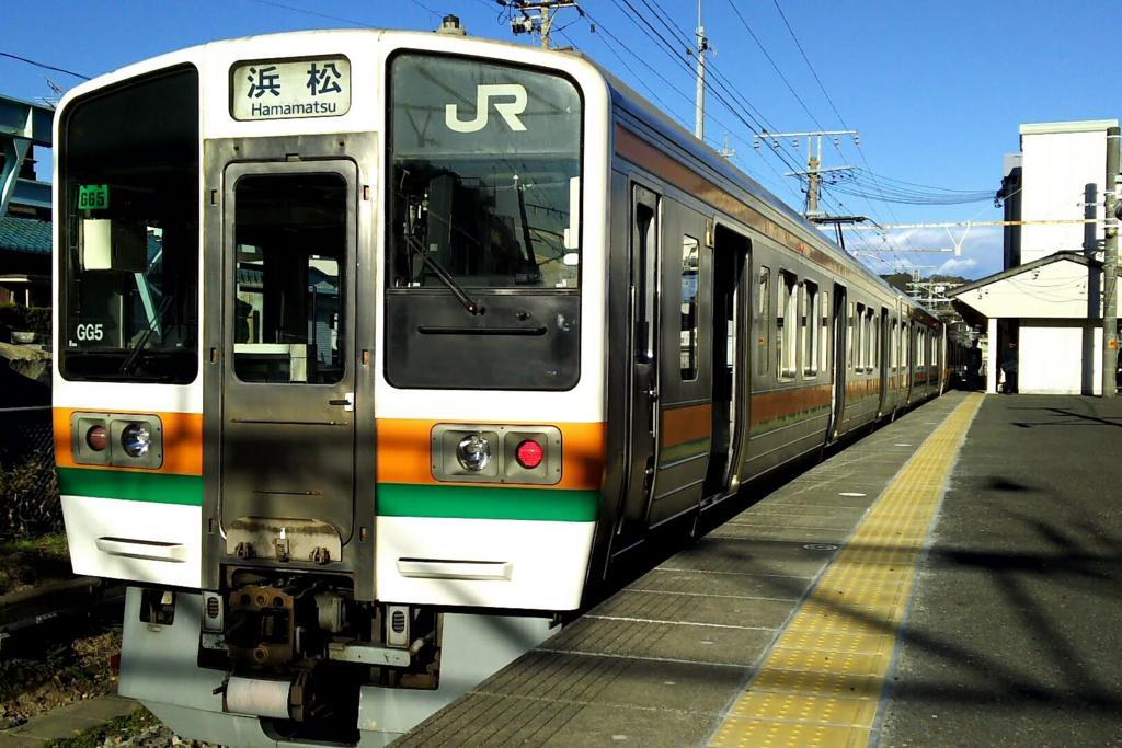 興津駅始発の浜松行きの列車