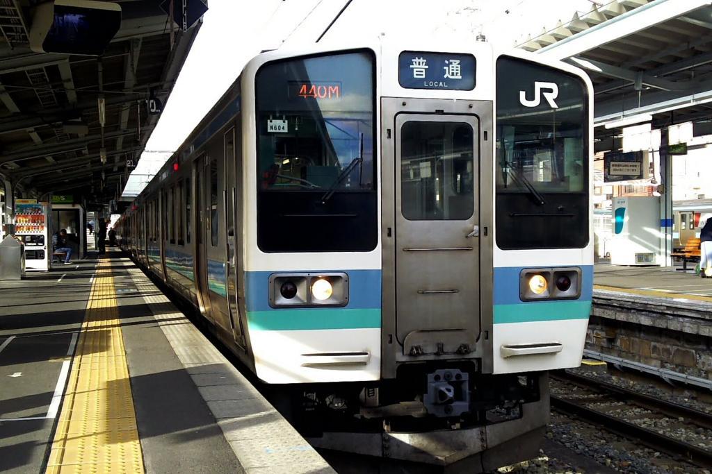 長距離を走る列車が多い中央本線の普通列車