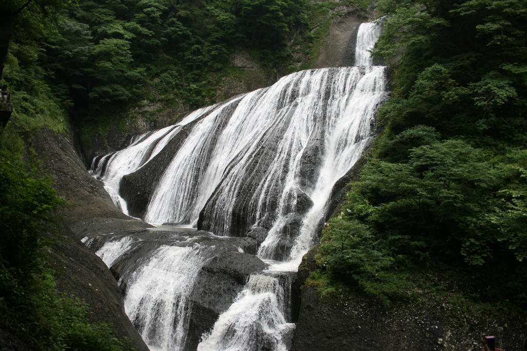 日本三大名瀑の一つ「袋田の滝」 途中下車におすすめ！