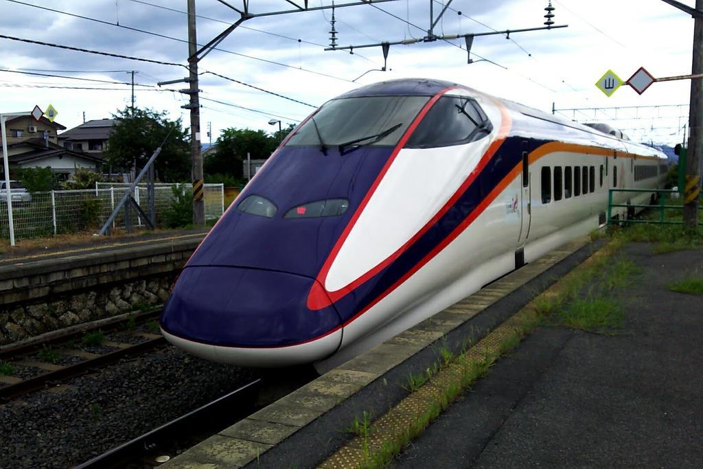 福島～米沢間は普通列車より「つばさ」の本数が圧倒的に多い！