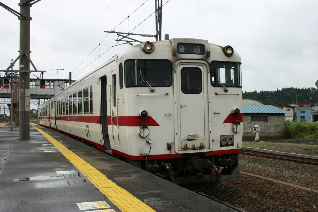 東北のローカル線は方言が多く旅情を感じられます