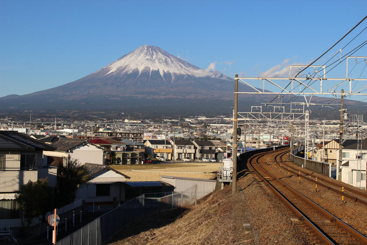 身延線竪堀駅から眺める富士山