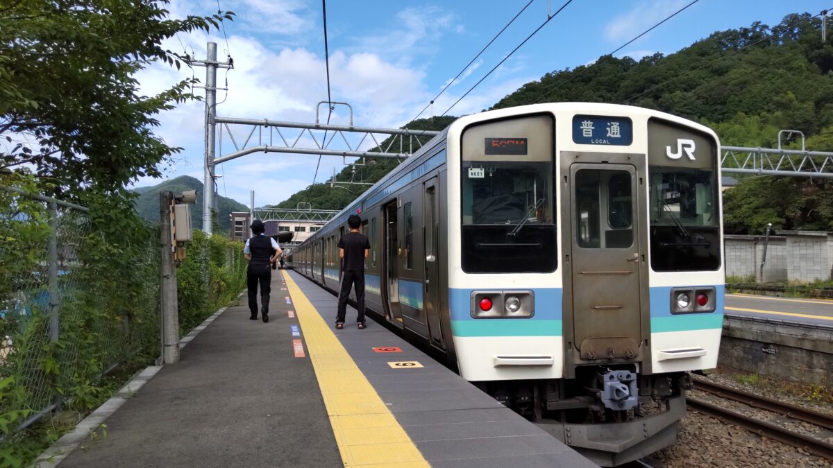 中央本線の高尾より先を走る211系電車