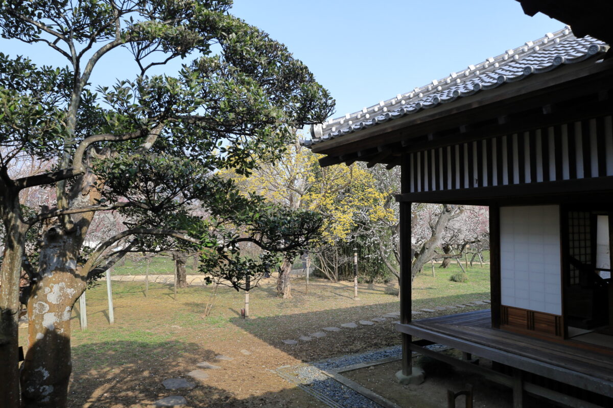 弘道館の「正庁」の中庭