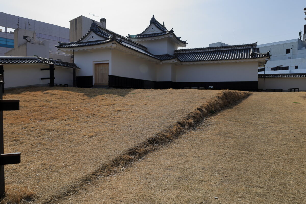 2021年に復元された「水戸城二の丸角櫓」