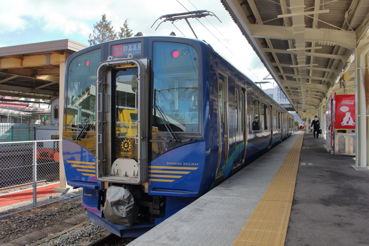 しなの鉄道の「軽井沢リゾート号」