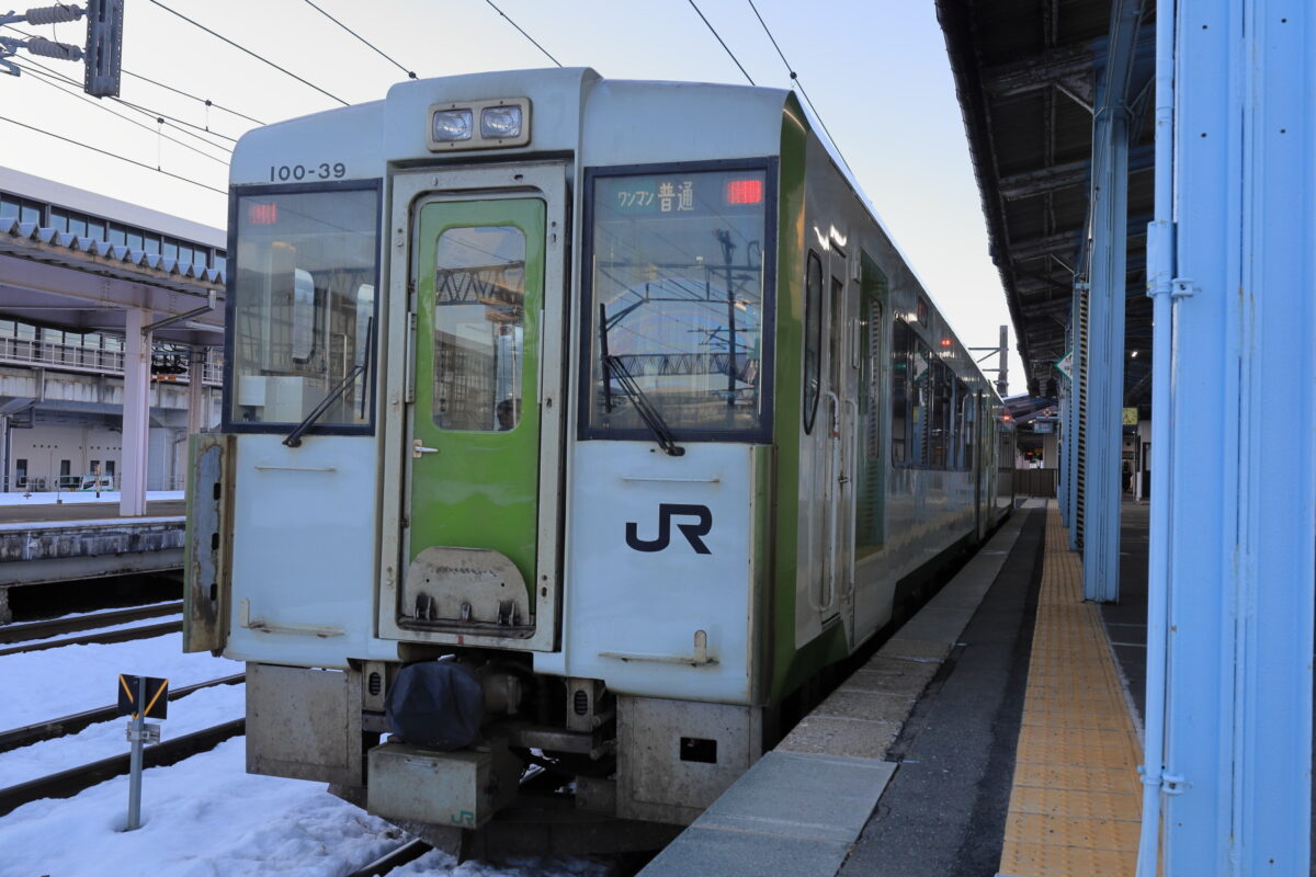 北上駅から乗車した北上線の普通列車